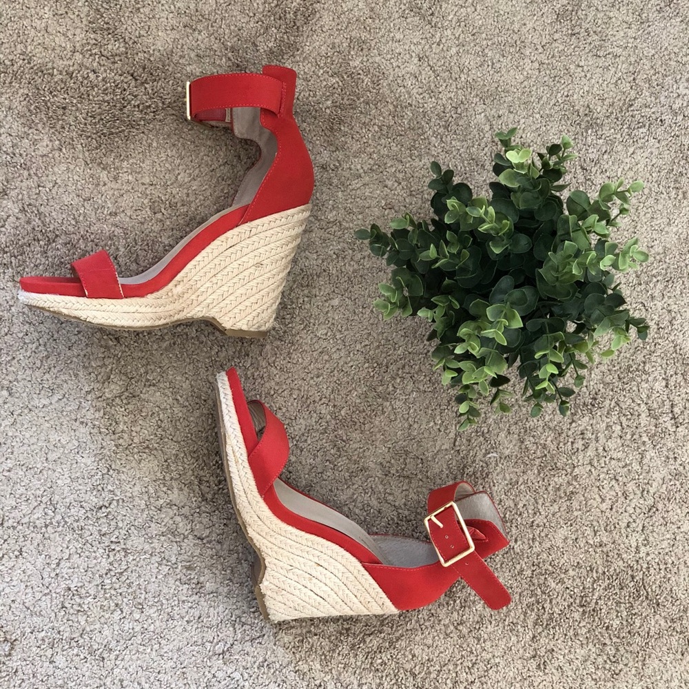 Calvin Klein Wedge Sandals 7.5